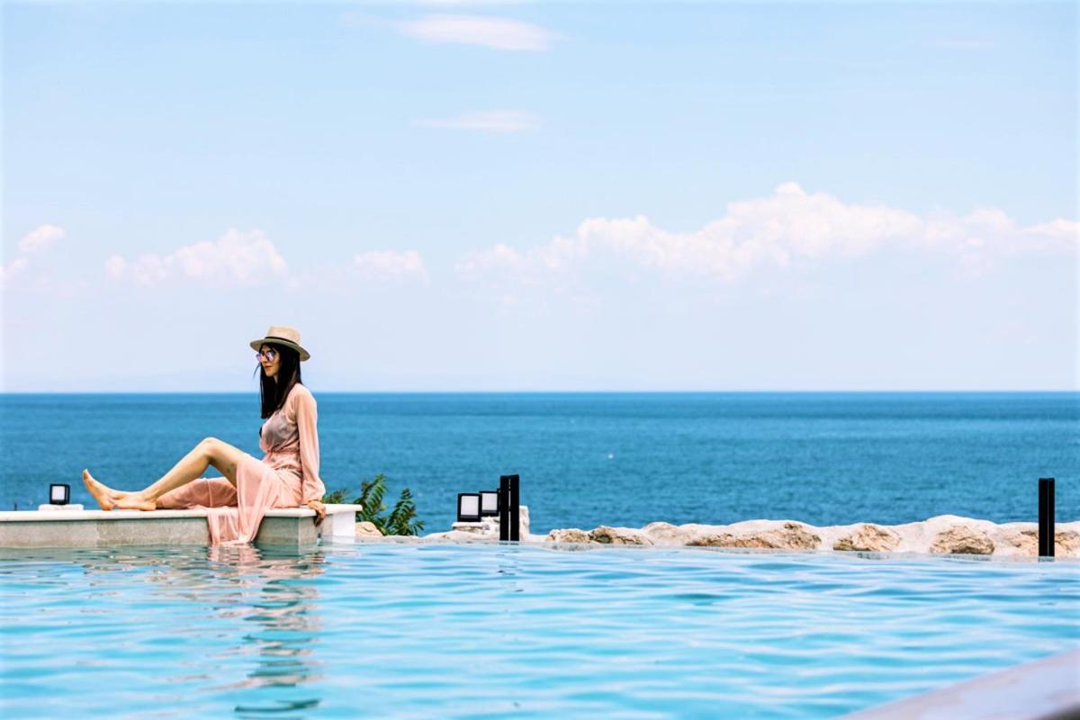Akrotiri Olympus Luxury Suites - Adults Only Плака-Літохоро Екстер'єр фото